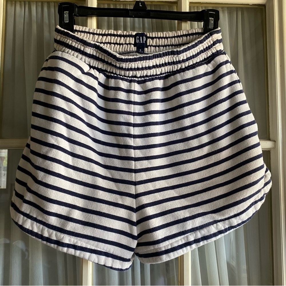 GAP Women's Navy and cream Striped Fleece Shorts